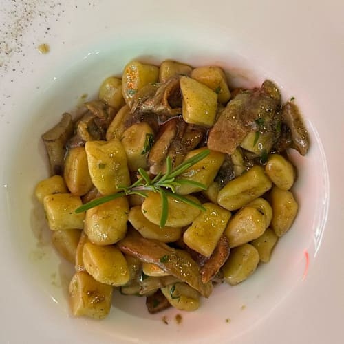 Fuoco nel Fuoco, Laghetto