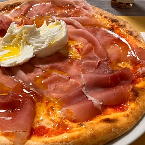 Soni Pizza, Sale Marasino