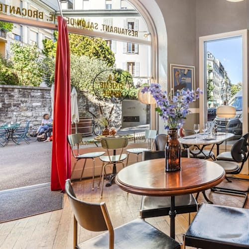 La Sixième Heure, Genève