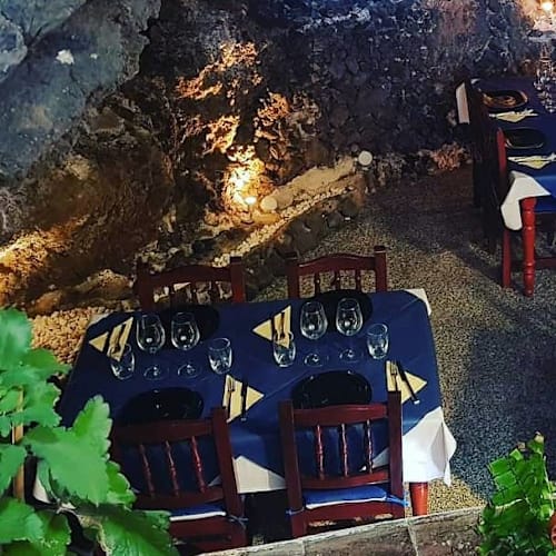 La Cueva de los Abrigos, Los Abrigos