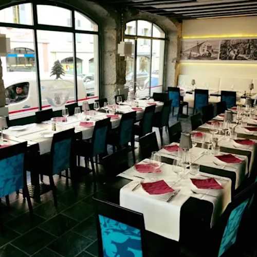 Les trois Phéniciens - Tennis Club, Veyrier