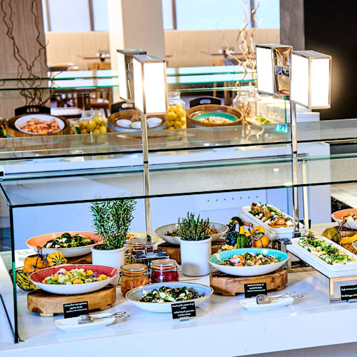 MAYO - Hyatt Regency Paris Etoile, Paris