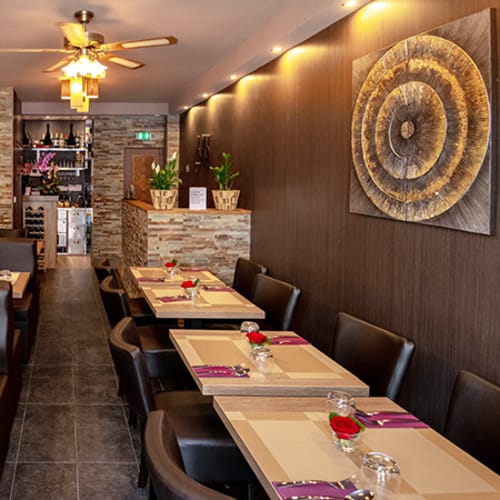 Khaaw Hoom, Paris