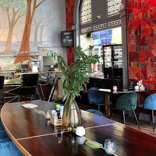 Dwaze Zaken, Amsterdam