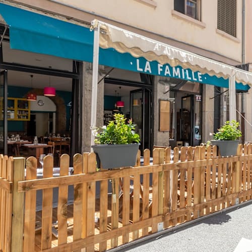 La Famille, Lyon