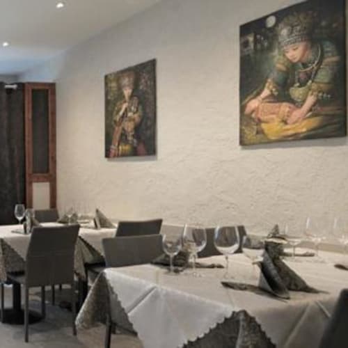 Le Fleuve d'Or, Carouge