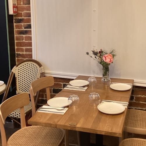 VAZI (ვაზი), Paris