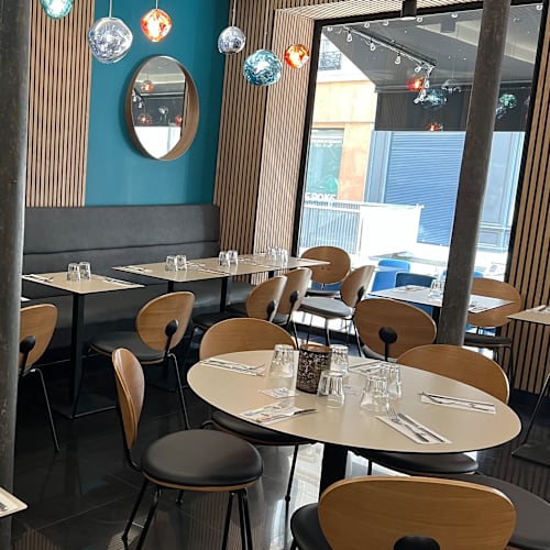 La Pause Libanaise, Paris