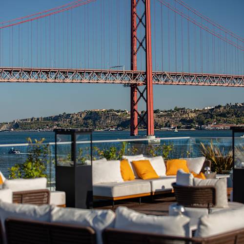 ICON Bar & Rooftop, Lisboa