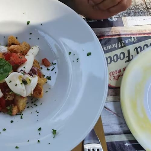 Mata Mata, Viareggio