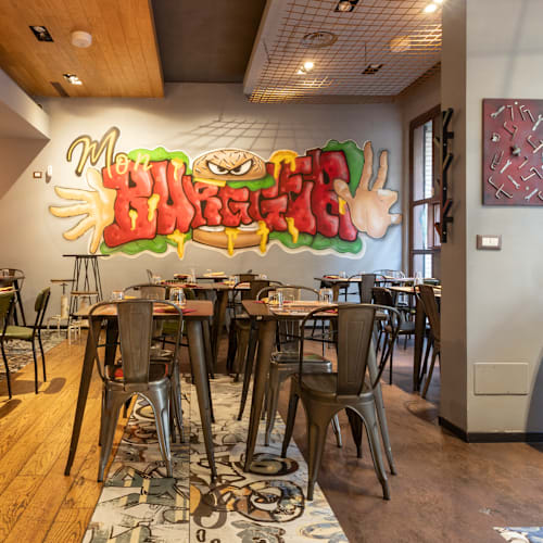 Monburger, Roma