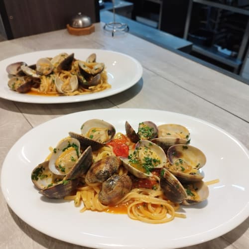 Sole di Napoli, Bruxelles