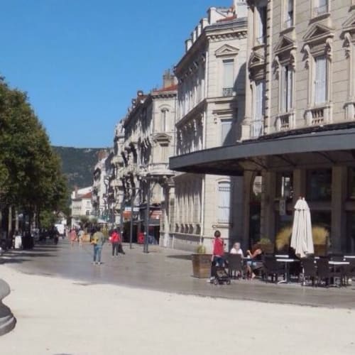 Le Grand Café, Valence
