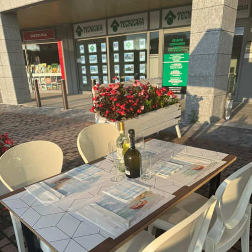 Pizzeria Mega & Fast Food, Madone