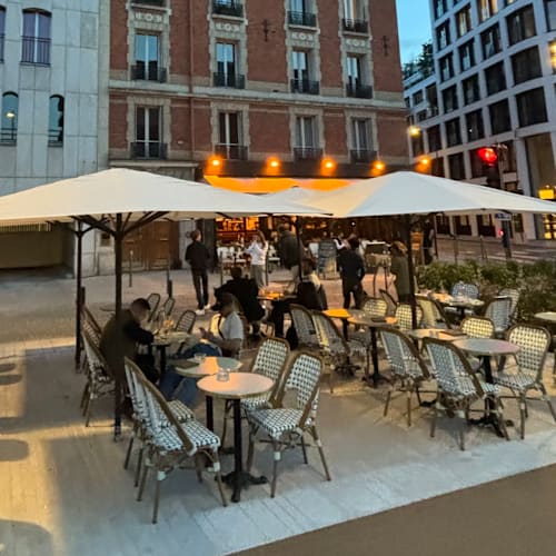 Le Bouquet, Neuilly-sur-Seine
