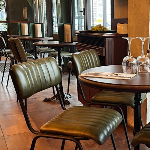 Le Bouquet, Neuilly-sur-Seine