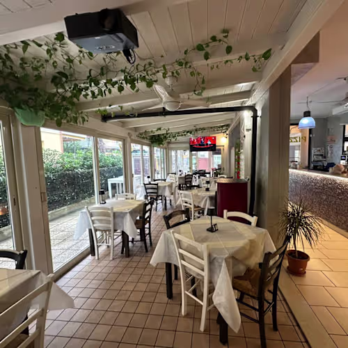 El Malecon Bar, Silvi