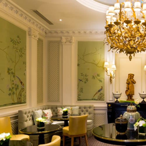 Les Confidences, Paris