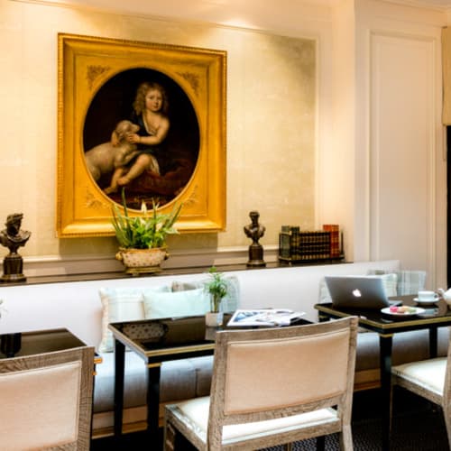 Les Confidences, Paris