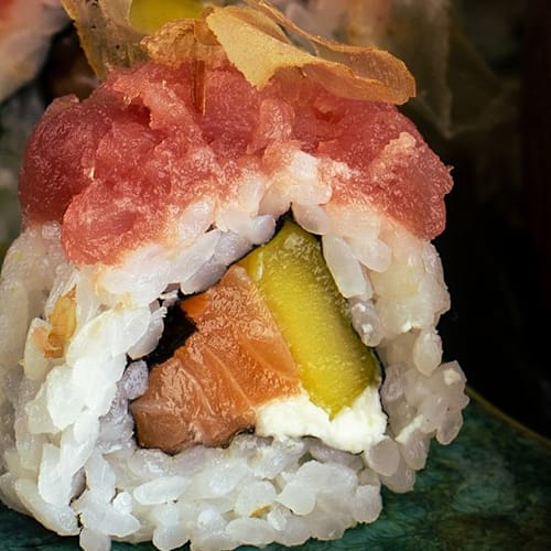 Ikku, Pomezia