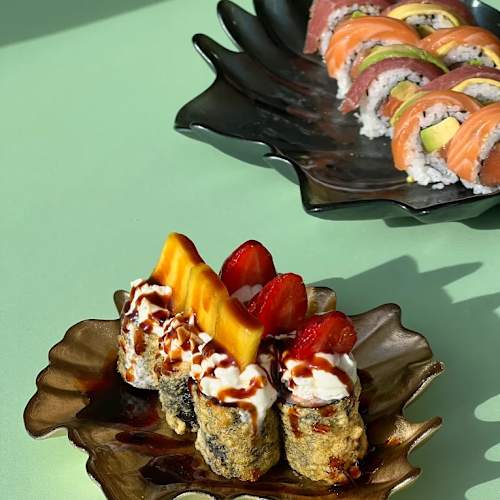 Yili Café & Restaurant, Chiavari