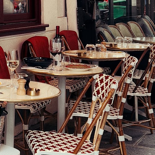 Ferona, Paris