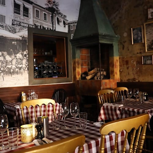De Svarta Fåren, Stockholm