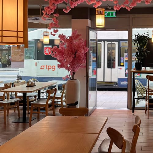 Sanuki, Genève