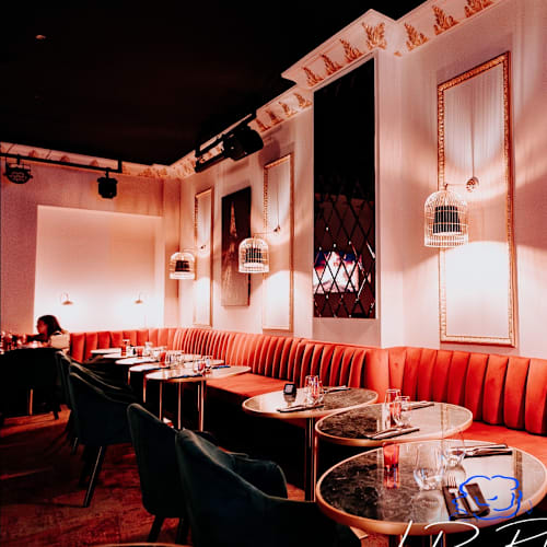 La Rose Bleue, Paris