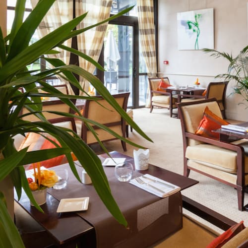Le Lounge - Warwick Reine Astrid, Lyon
