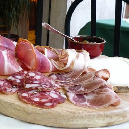 L'Angolo dello sfizio, Asciano