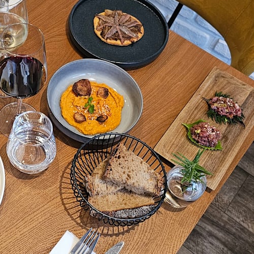 Pinote, Levallois-Perret