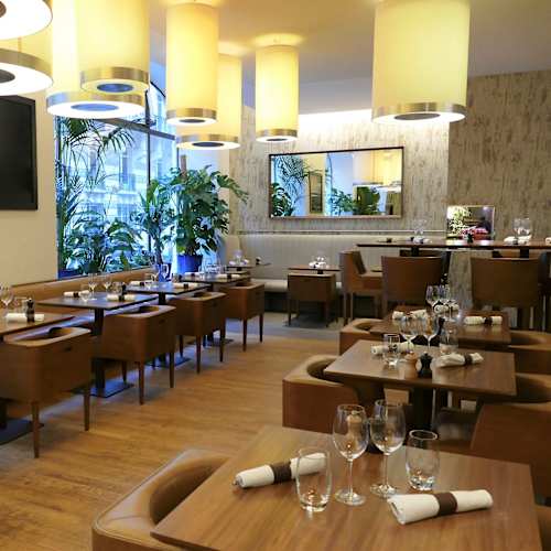 Les Cocottes Arc de Triomphe deviennent Envies, Paris