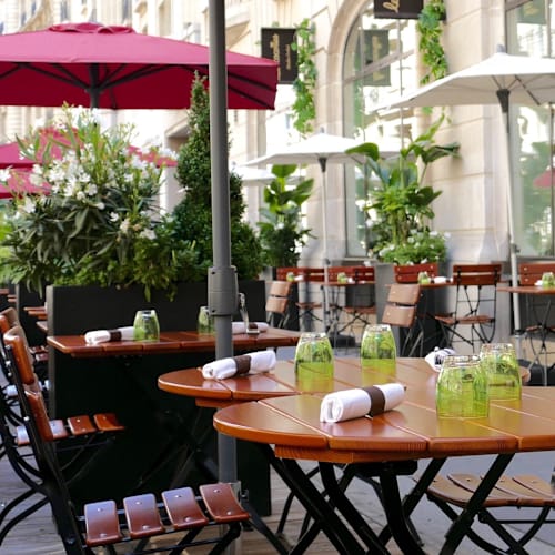 Les Cocottes Arc de Triomphe, Chef Christian Constant, Paris