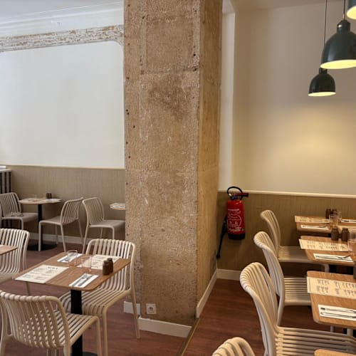 Noya, Paris