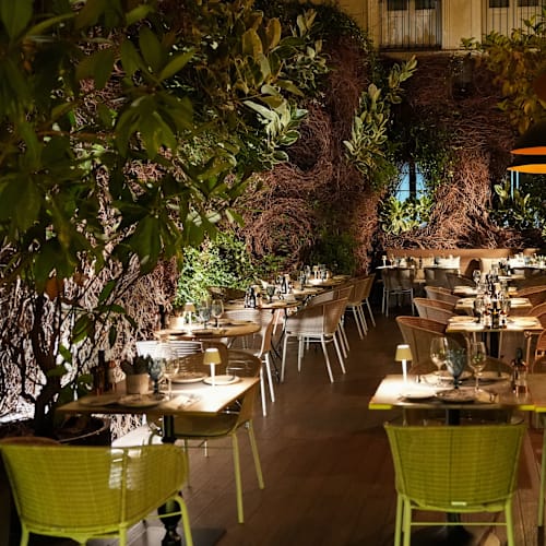 YOUNIQUE Arts Club at Only YOU Boutique Hotel, Madrid