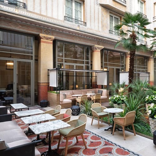 Le Patio du Prince de Galles, Paris