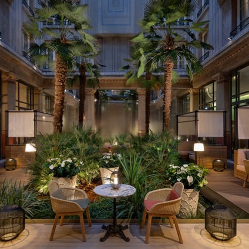 Le Patio du Prince de Galles, Paris