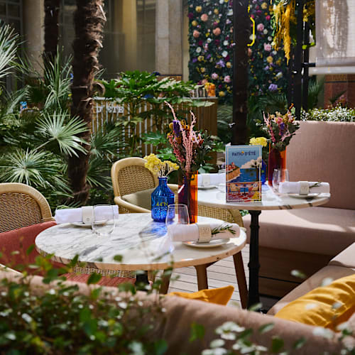 Le Patio du Prince de Galles, Paris