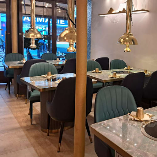 Haengbok, Paris