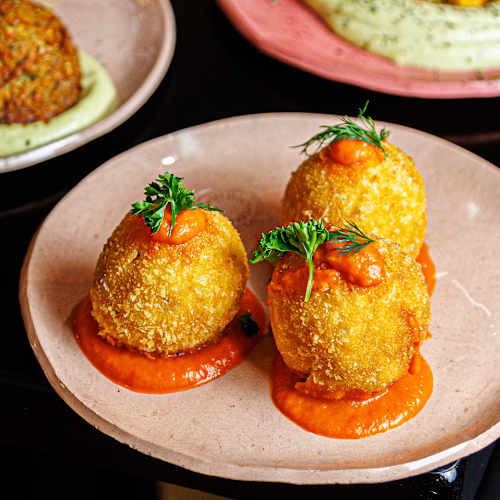 Le Presque Bout du Monde, Paris