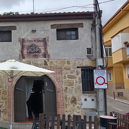 La cueva de gueira, El Molar
