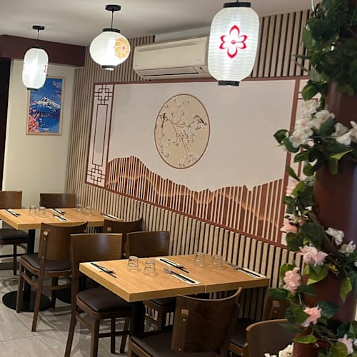Karē Curry et Domburi, Paris