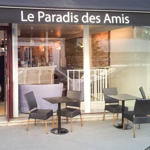 Le Paradis des Amis, Paris