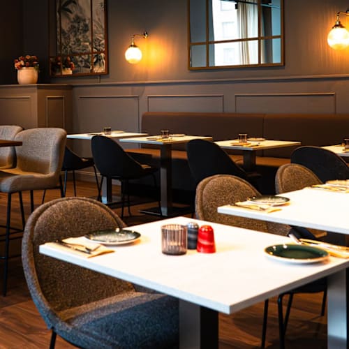 Caliente Tapas Bar Täby, Täby
