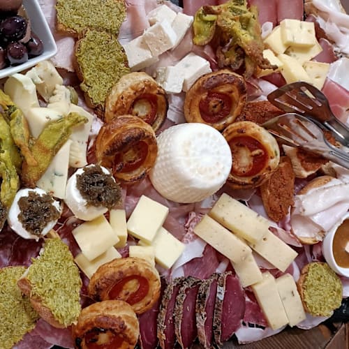 Toma e Tomaia, Torino