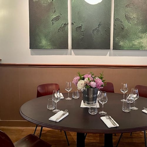 L'Almanach, Paris