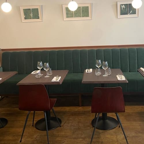 L'Almanach, Paris
