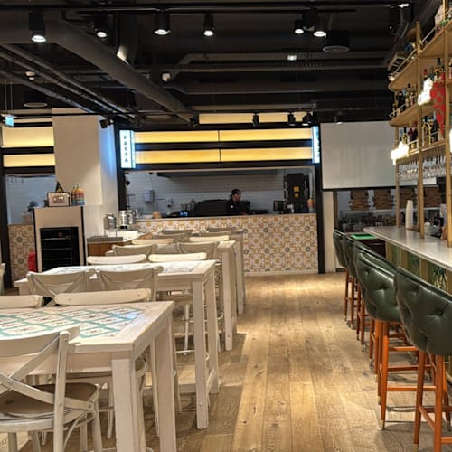 It - Italian Trattoria Paddock, Romainville