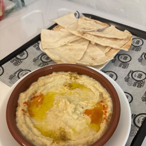 Les Cités de Phénicie, Nîmes